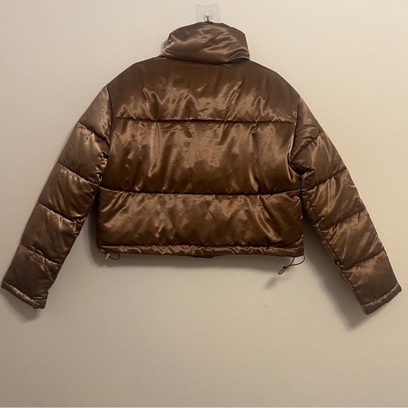 7 For All Mankind Cropped Puffer Jacket Womens size Small NWT - Picture 3 of 5